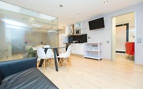 AinB Sagrada Familia Apartments